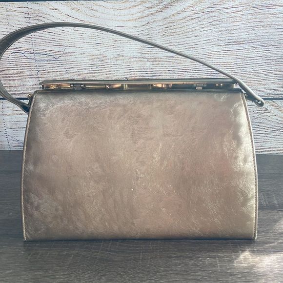 Vintage 1960’s Lenox Bags Hand Bag Gold with hand strap - Picture 11 of 14